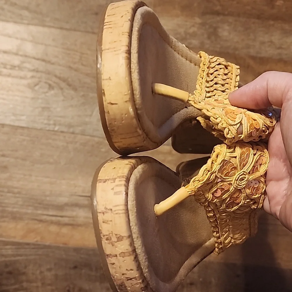 Mudd Yellow Braided Floral Thong Sandals